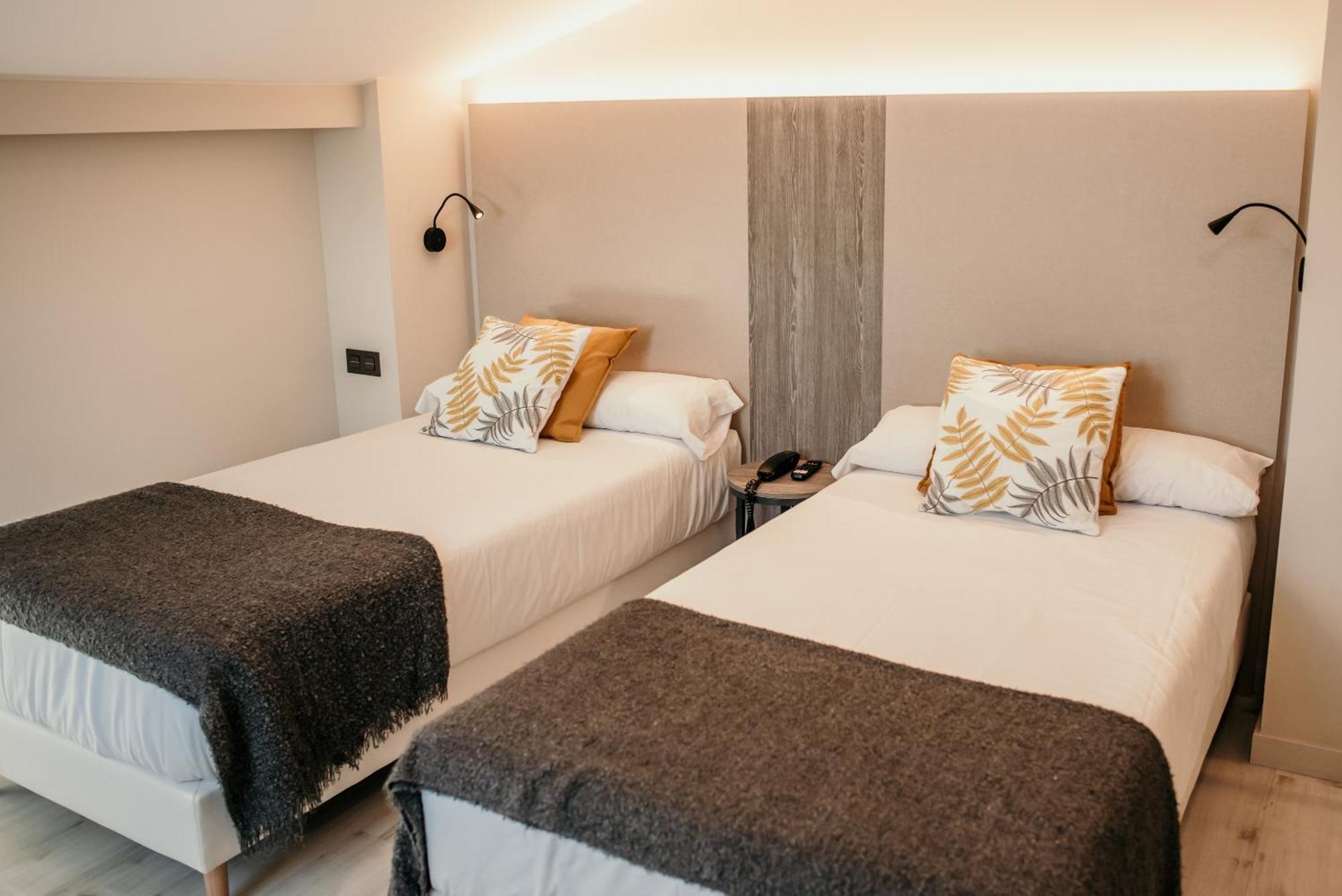 Hotel Lux Melide Eksteriør bilde